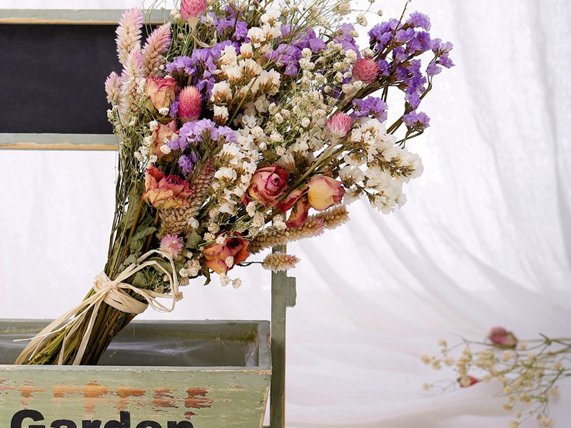 戏题王宰画山水图歌