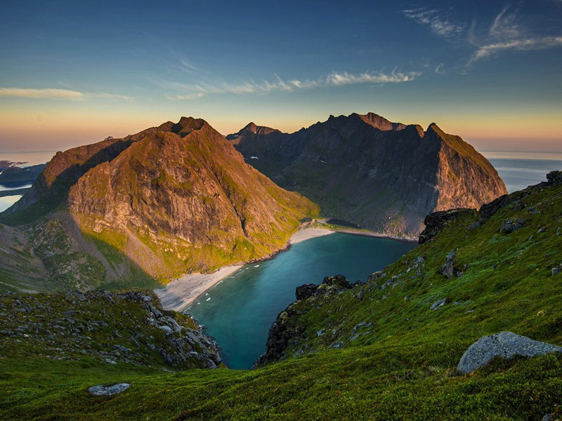客中杂感-杜甫“蛟龙无定窟”