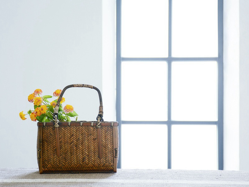 送长孙九侍御赴武威判官