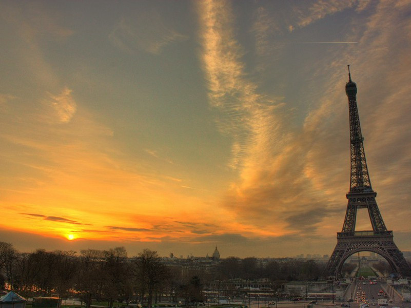 寄张十二山人彪三十韵